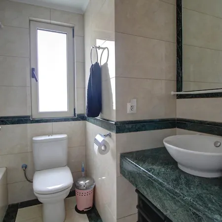 Apartment Elias 3-bedroom On The Beach With Pool Chania (Crete)