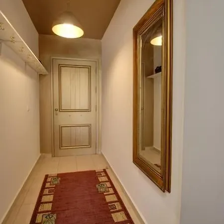 Apartment Elias 3-bedroom On The Beach With Pool