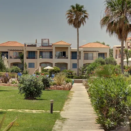 Apartment Elias 3-bedroom On The Beach With Pool Chania (Crete)