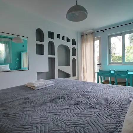 Elias 3-bedroom On The Beach With Pool Chania (Crete)