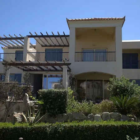 Apartment Elias 3-bedroom On The Beach With Pool Chania (Crete)