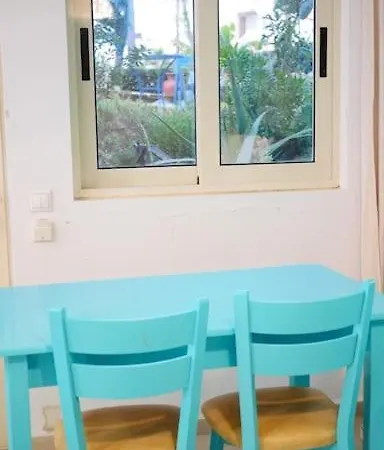 Elias 3-bedroom On The Beach With Pool Apartment